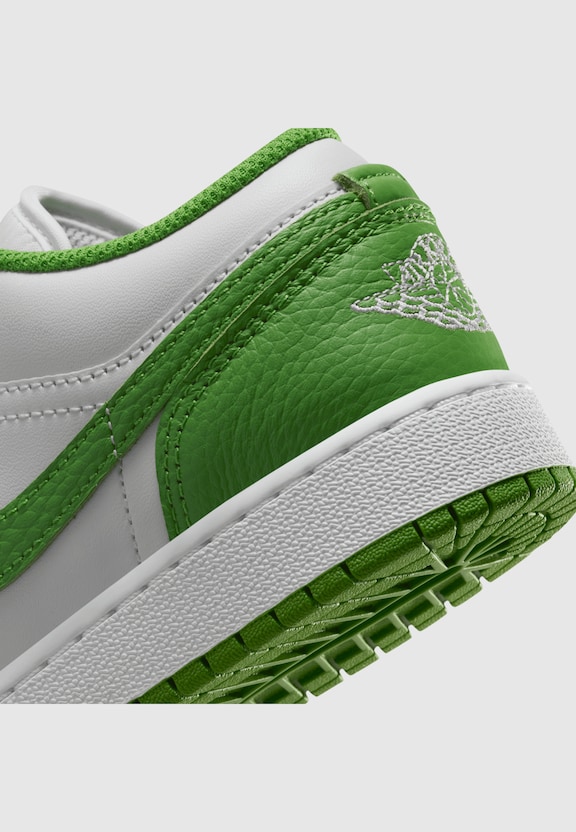 Air Jordan 1 Low SE BG (GS)-7