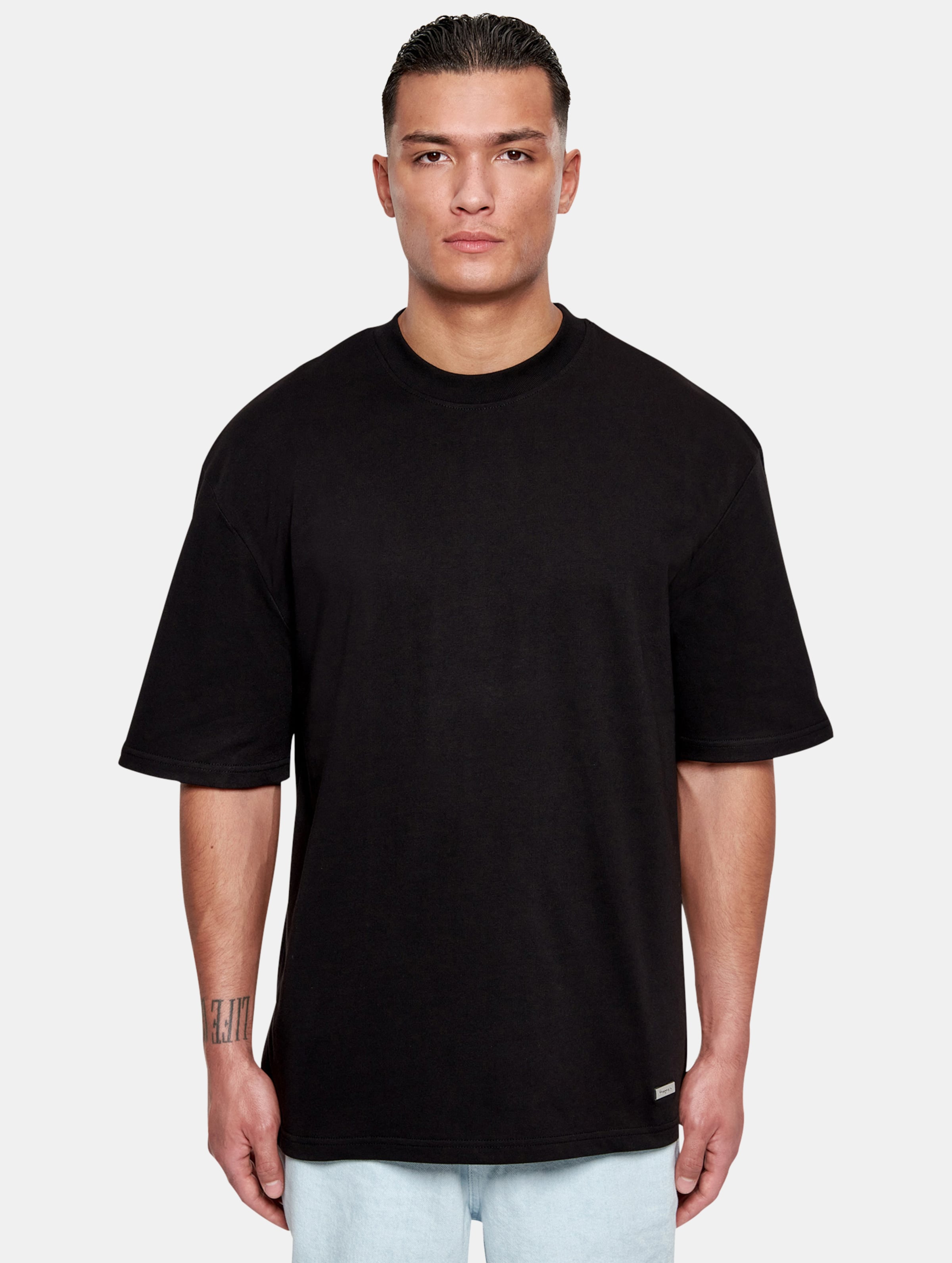 Dropsize Heavy Oversize Metal Patch Basic T-Shirt op kleur zwart, Maat XS