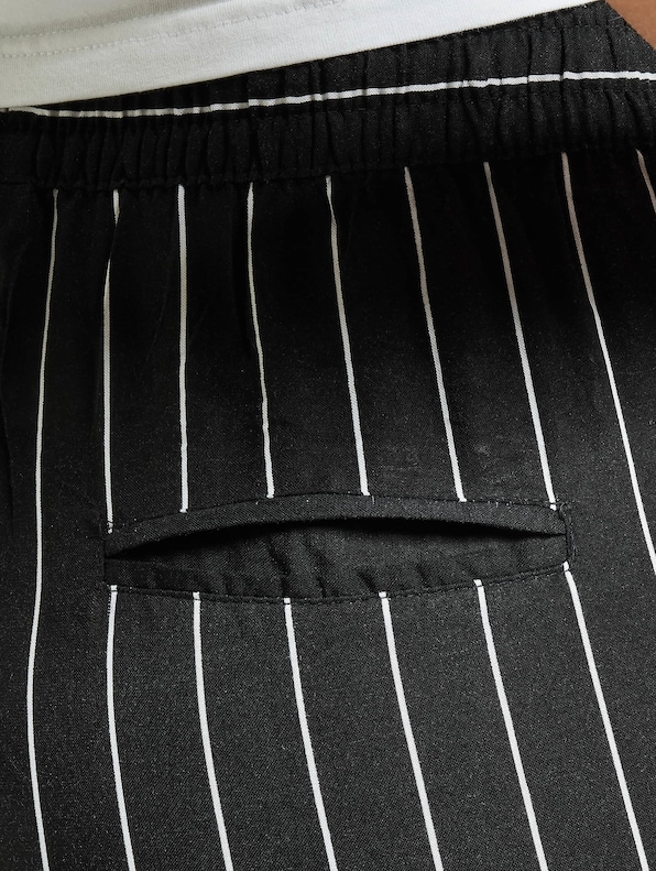 Pinstripe-3