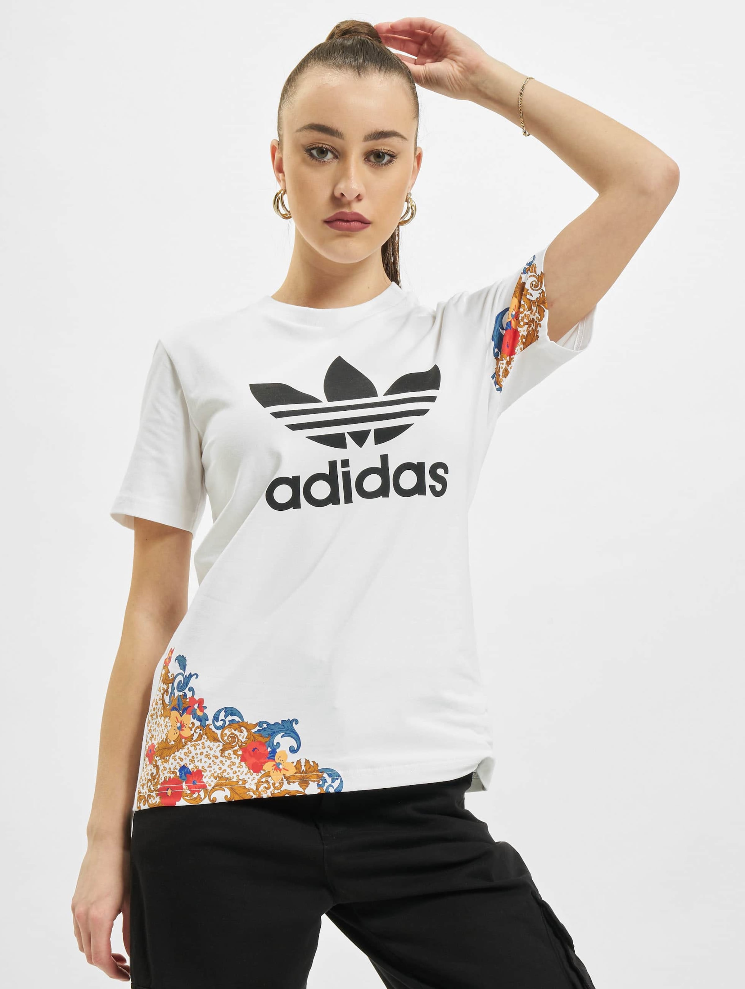 Adidas originals discount her studio london