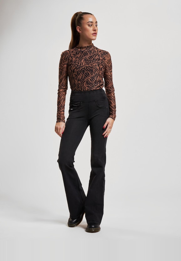Freddy High Waist N.O.W.® Fit-and-Flare High Waist Jeans-4