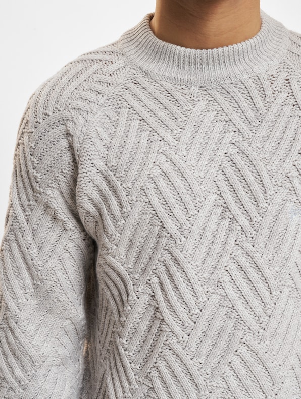 Knitted Crossed-3
