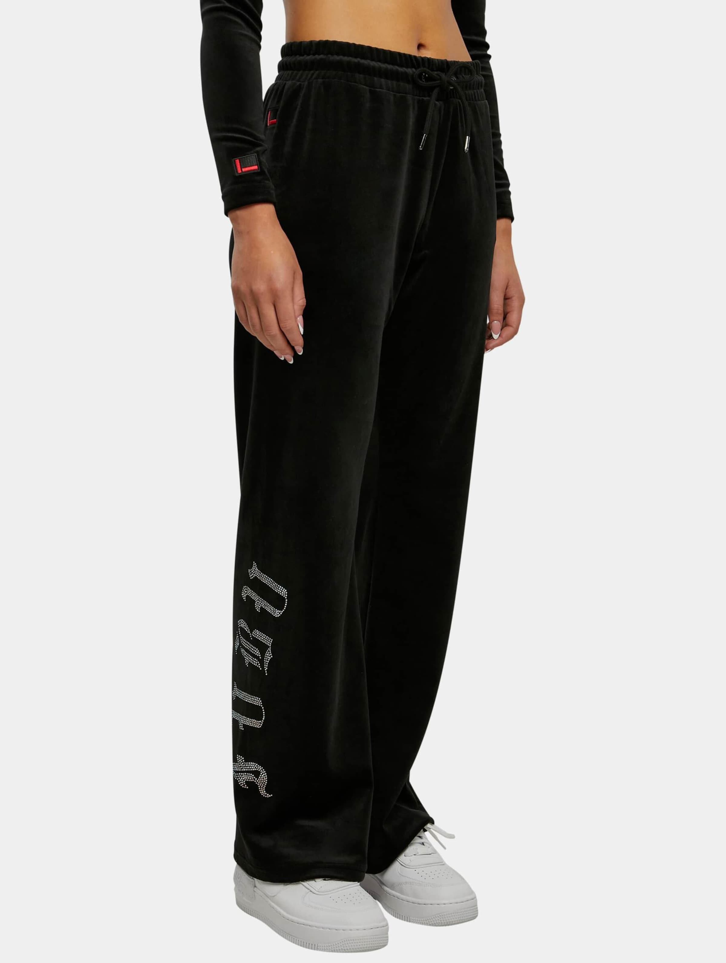 Fubu FW224-019-1 Old English Rhinestone Velours Flared Pants black Vrouwen op kleur zwart, Maat XS