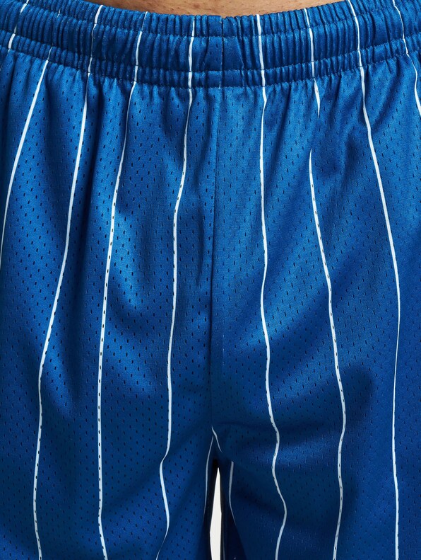 FM232-013-2 FUBU Retro Pinstripe Shorts-4
