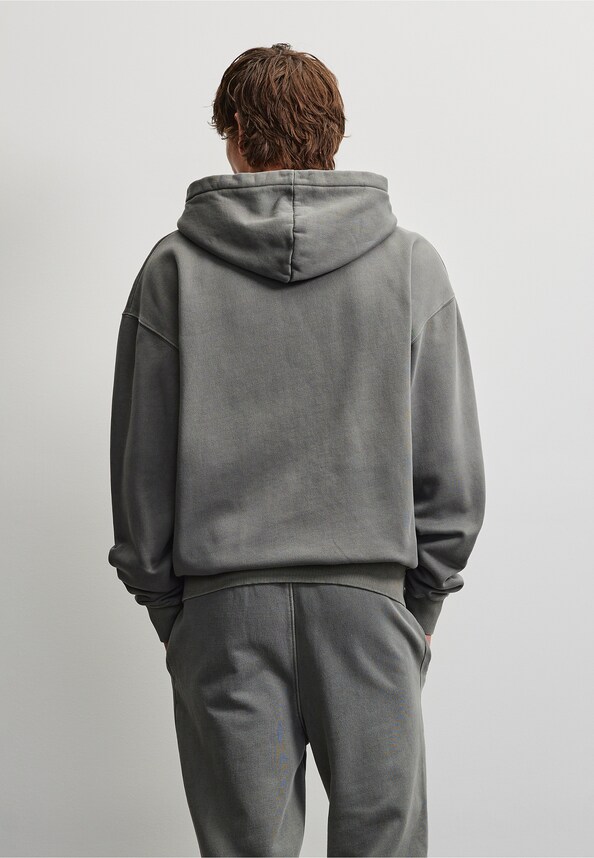 Logo Oversized-1