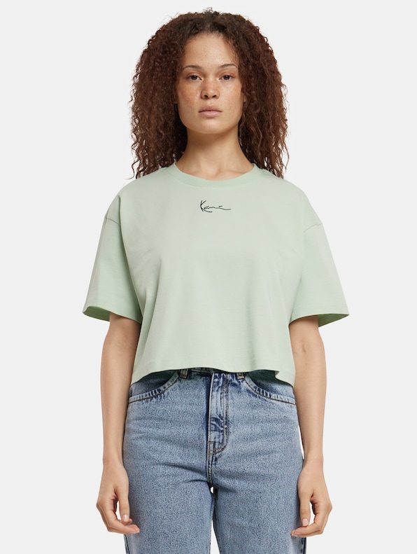 Small Signature Essential Crop-0