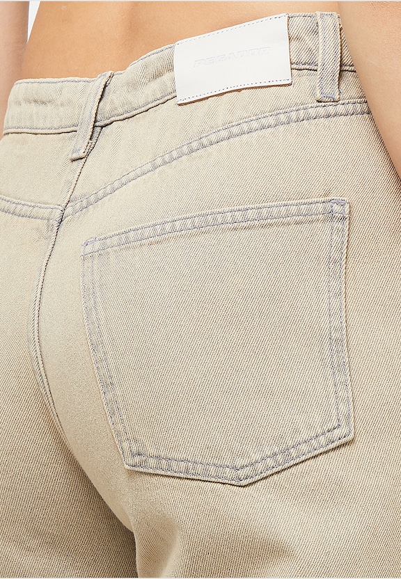 Romani Destroyed High Waist Jeans-4