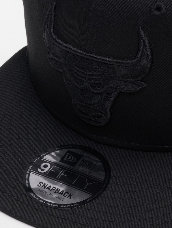 Monochrome 9Fifty Chicago Bulls-3