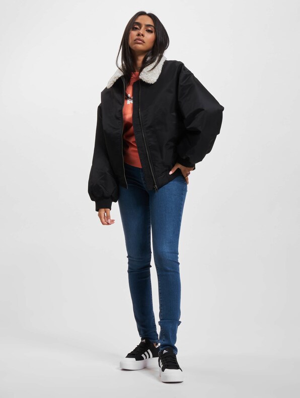 Levi's 721 High Rise Skinny Fit Jeans-5