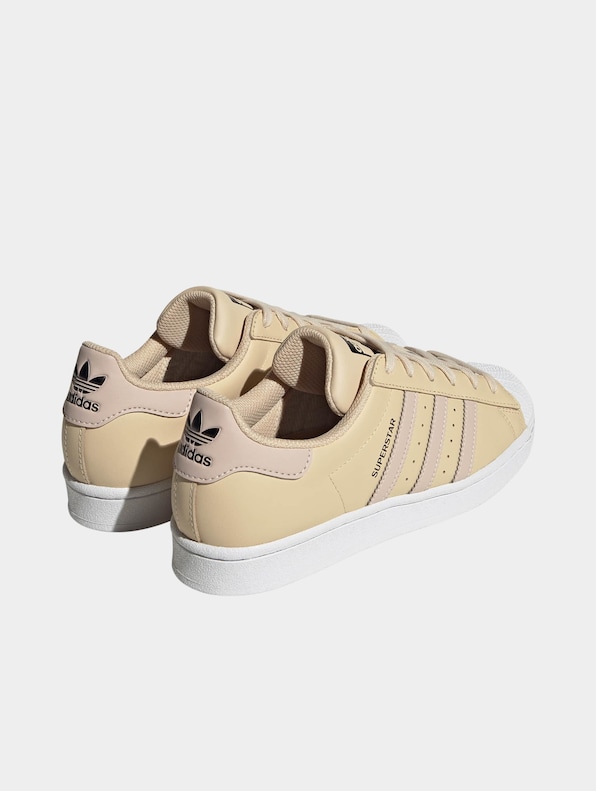 Superstar-5
