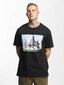 black_16768