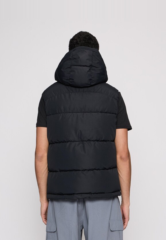 Aero Bodywarmer Hooded-1