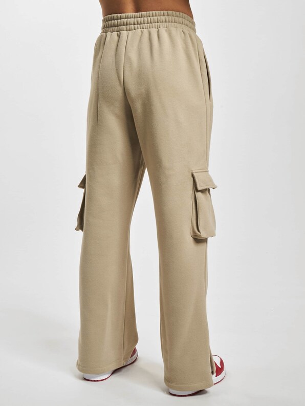 Script Logo Peached Slit-1