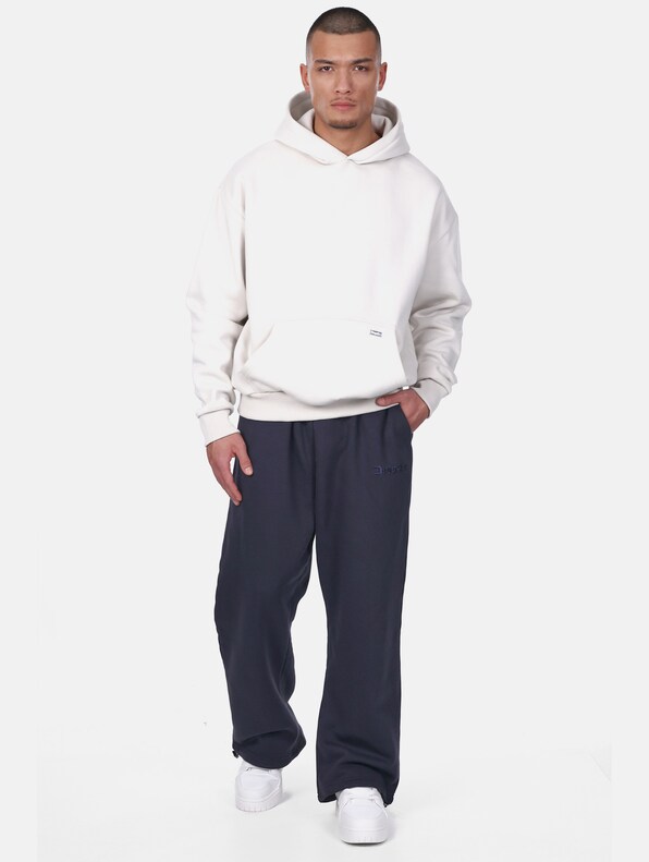 RELAXED FIT -4