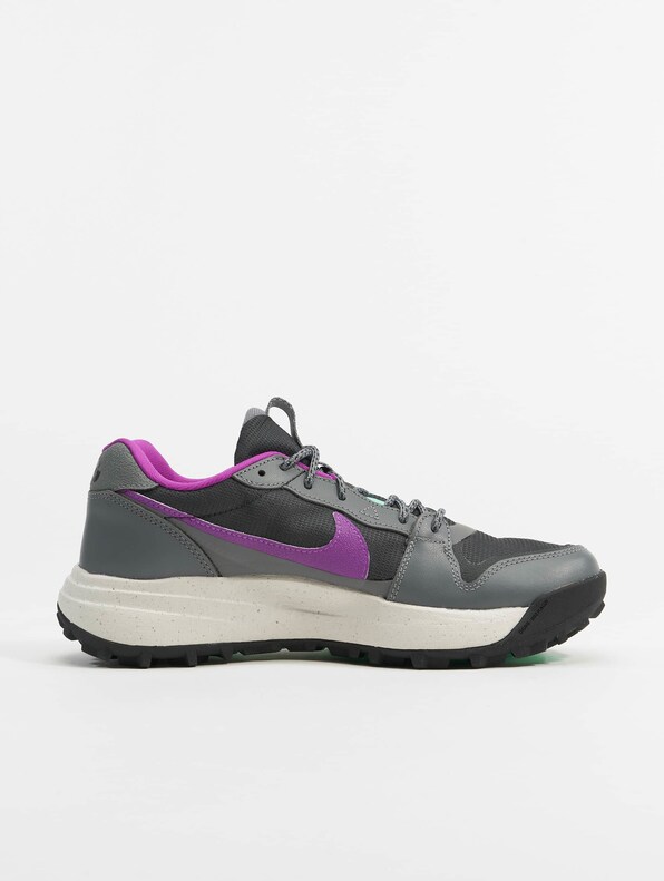 Nike Acg Lowcate Sneakers-3