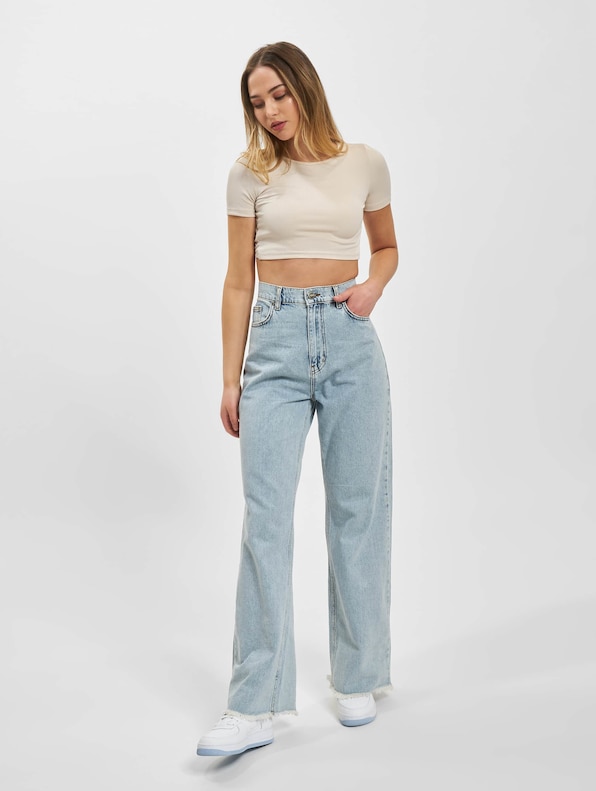 Backless-6