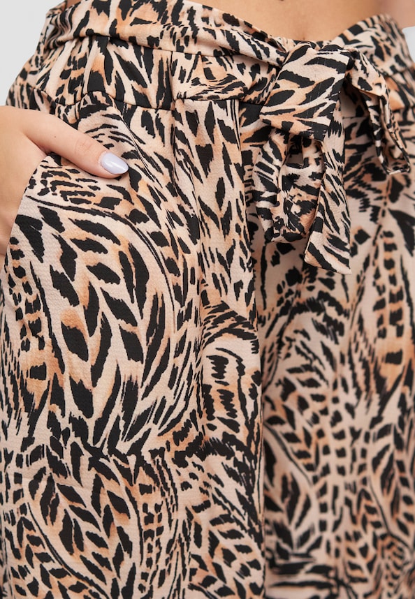 Summer Pants with  tie belt and aop leo print-5