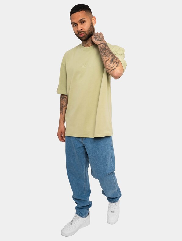 Dropsize Heavy HD Front Logo T-Shirt-4