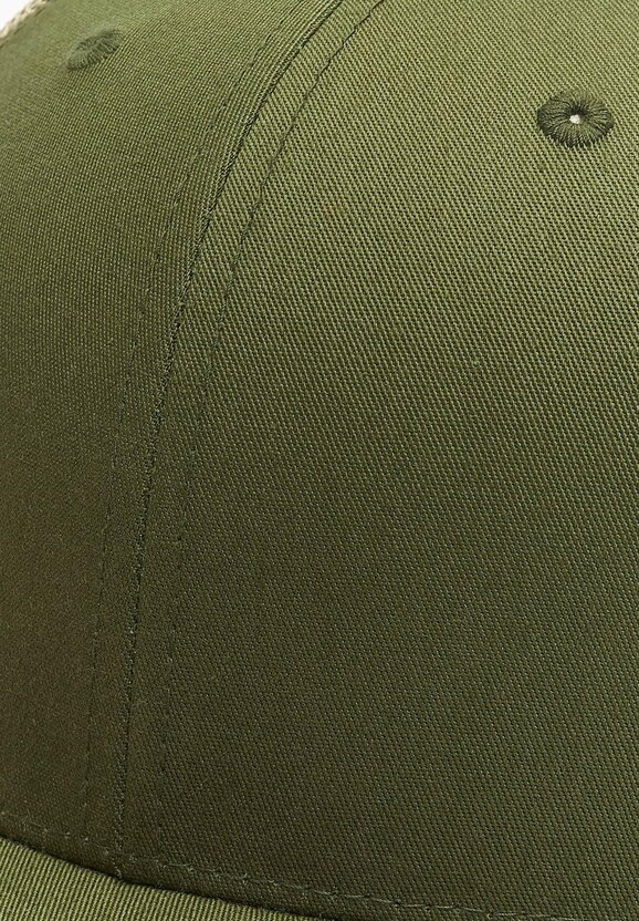 Flexfit Retro Trucker Caps-3