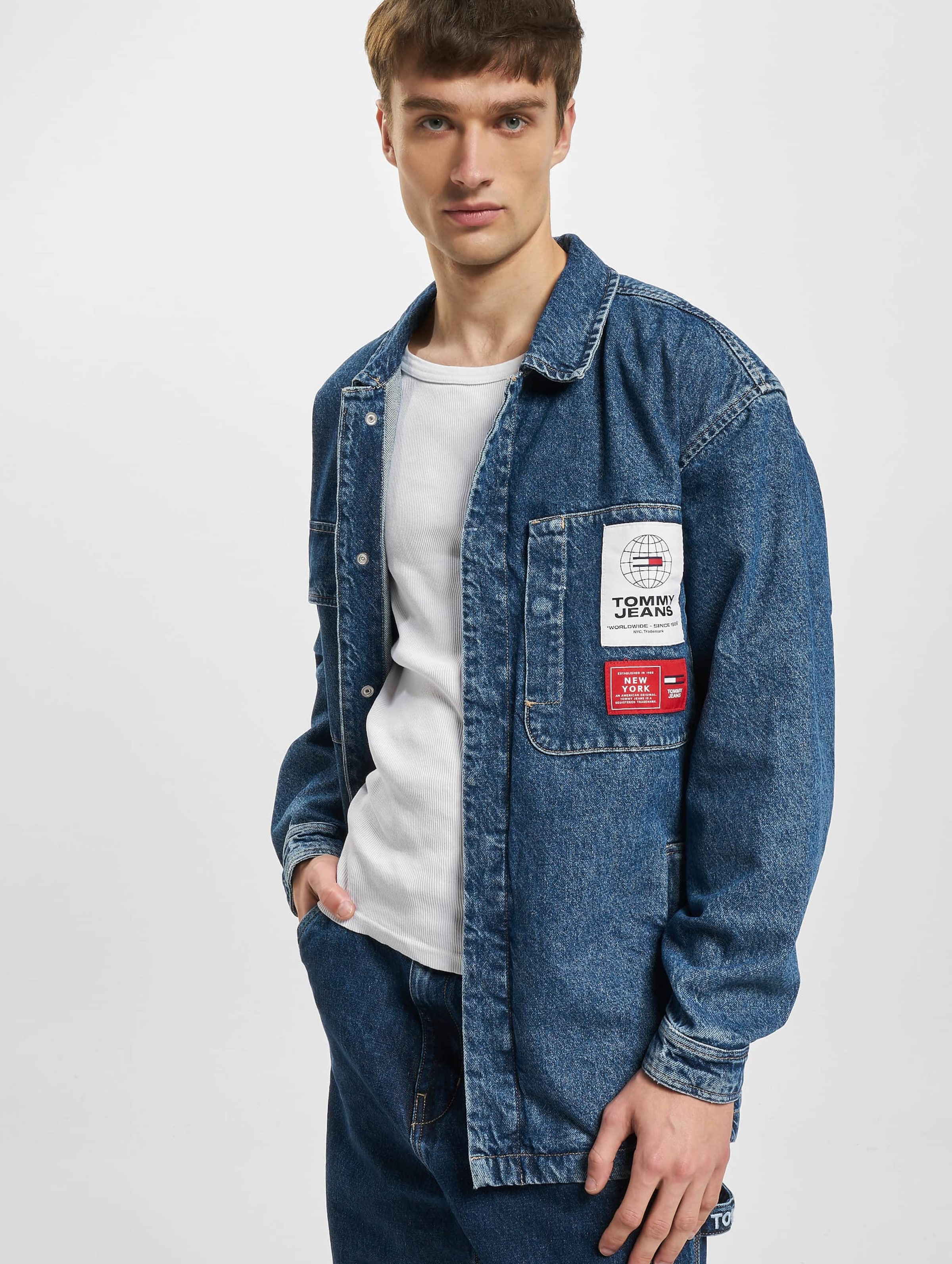 Tommy Jeans Jacke Mannen op kleur blauw, Maat S