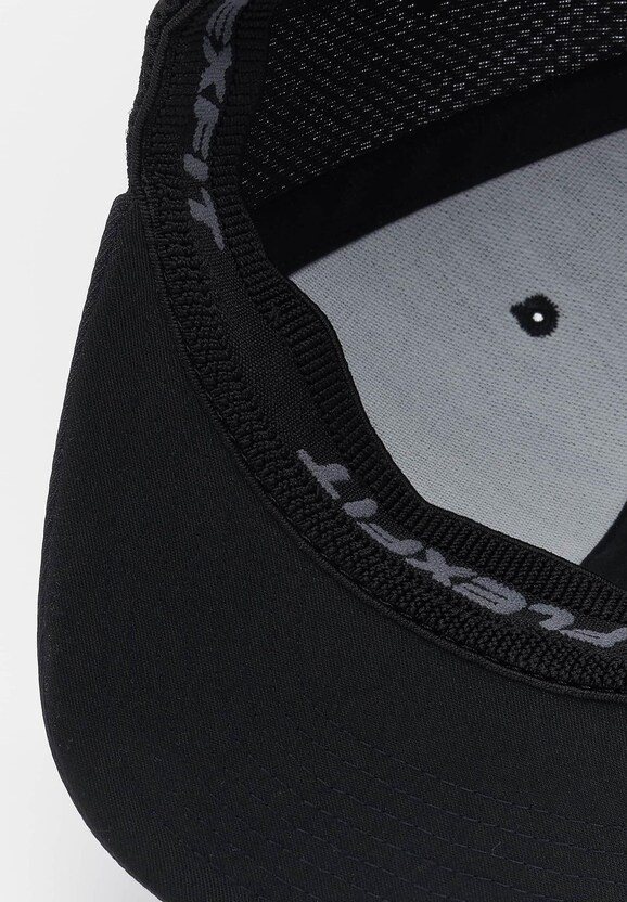 Flexfit Tactel Mesh Flexfitted Cap-2