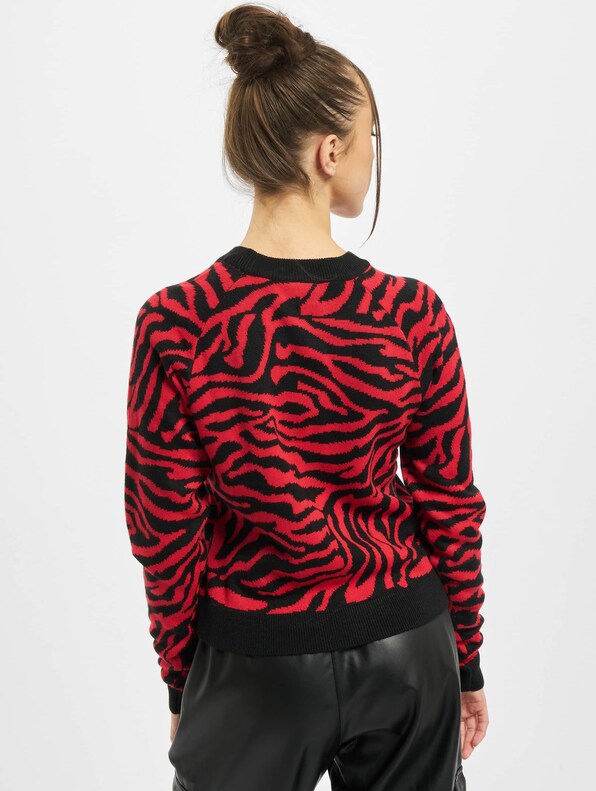 Ladies Short Tiger -1