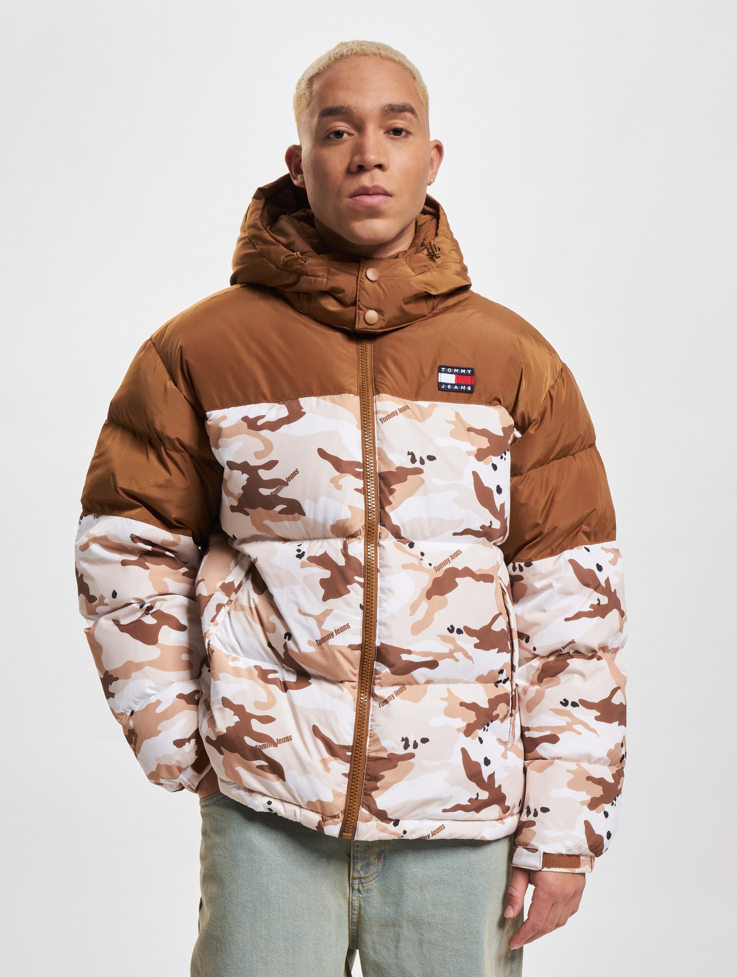 Tommy jeans camo outlet jacket