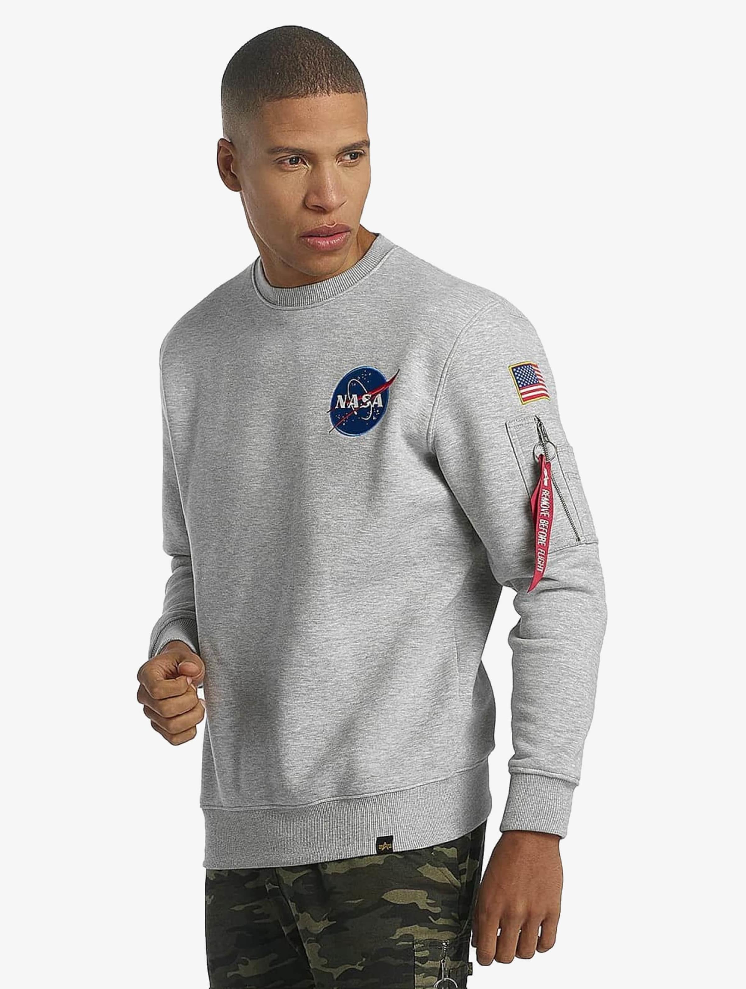 Space 2025 shuttle sweater