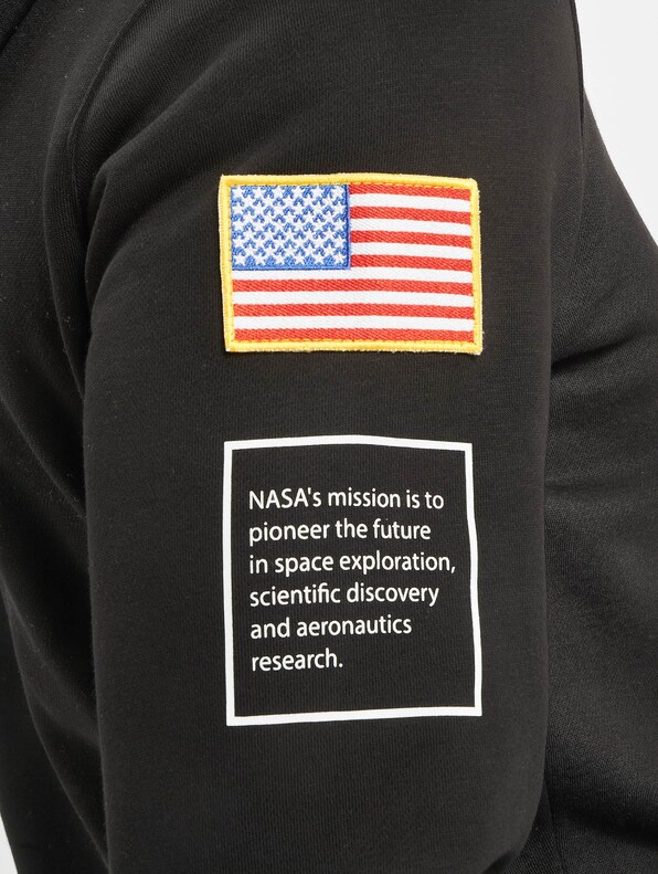 Nasa Insignia Flag -3