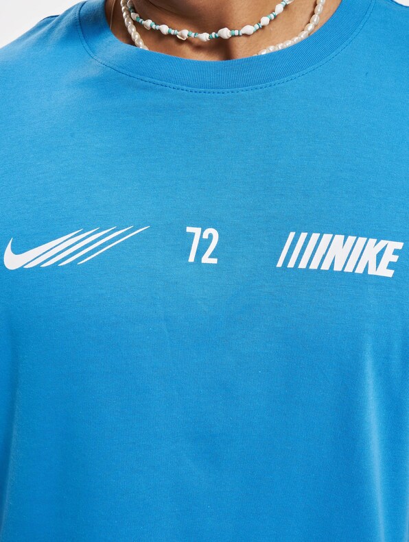 Nike Standard Issue T-Shirt-3