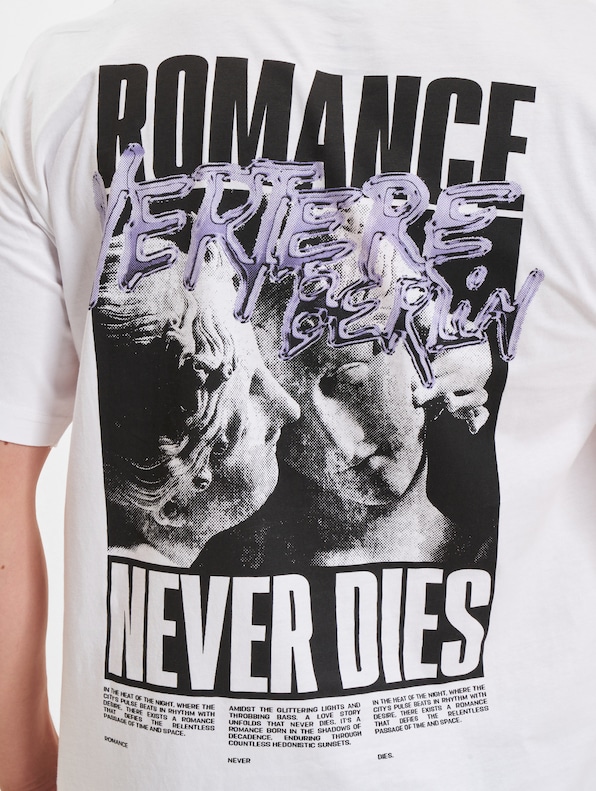 Romance Never Dies-4