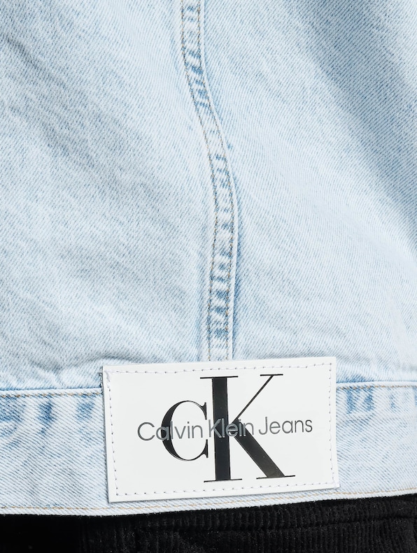 Calvin Klein Regular 90s Denim Jacket-3