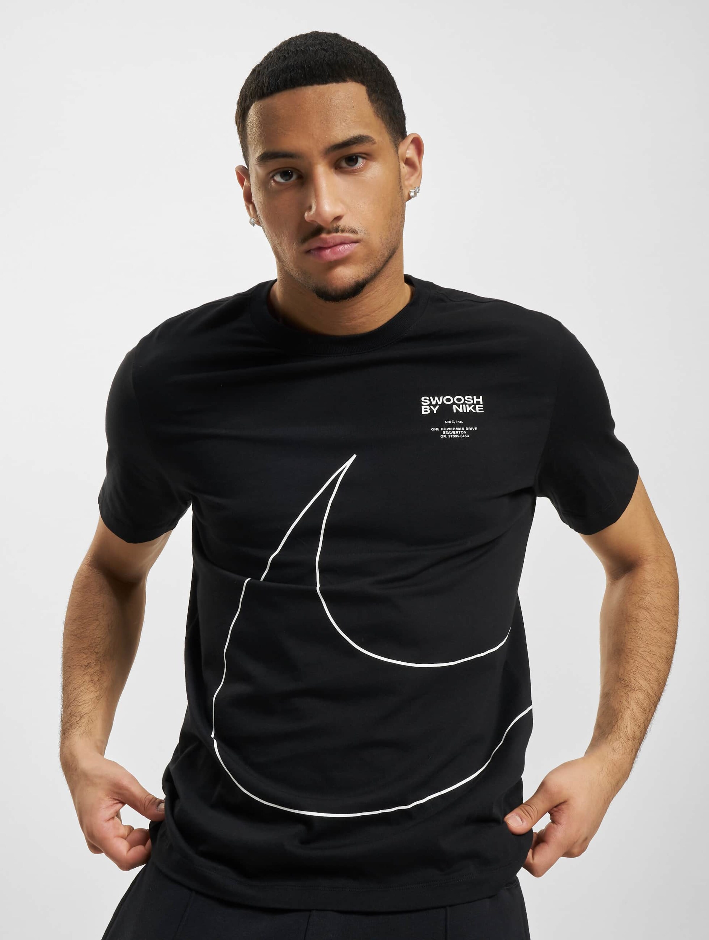 Nike NSW Big Swoosh T-Shirt Mannen op kleur zwart, Maat XXL