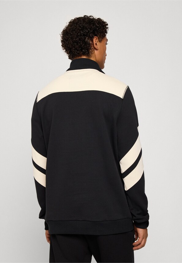 Curved Two Tone-1