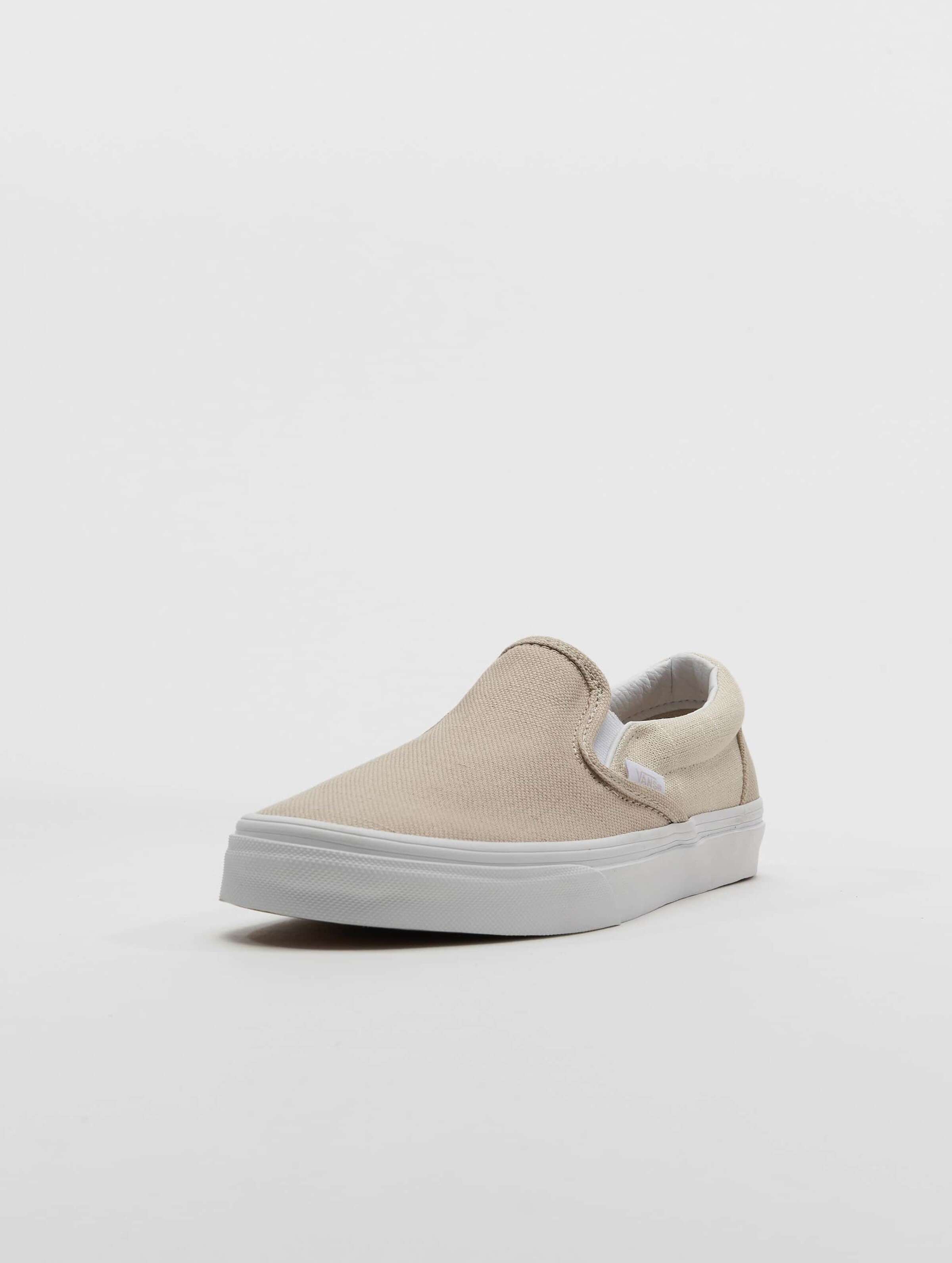 Vans slip hot sale on moonbeam