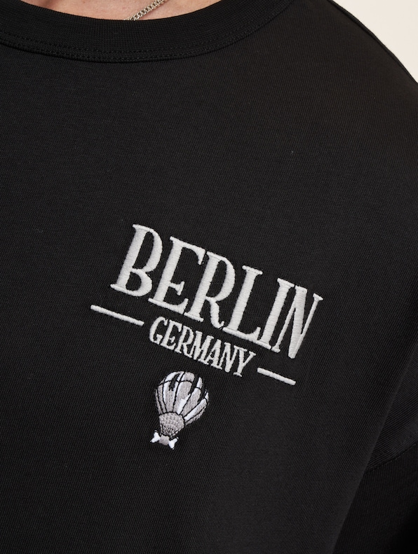  Berlin Candy Bomber BP-3