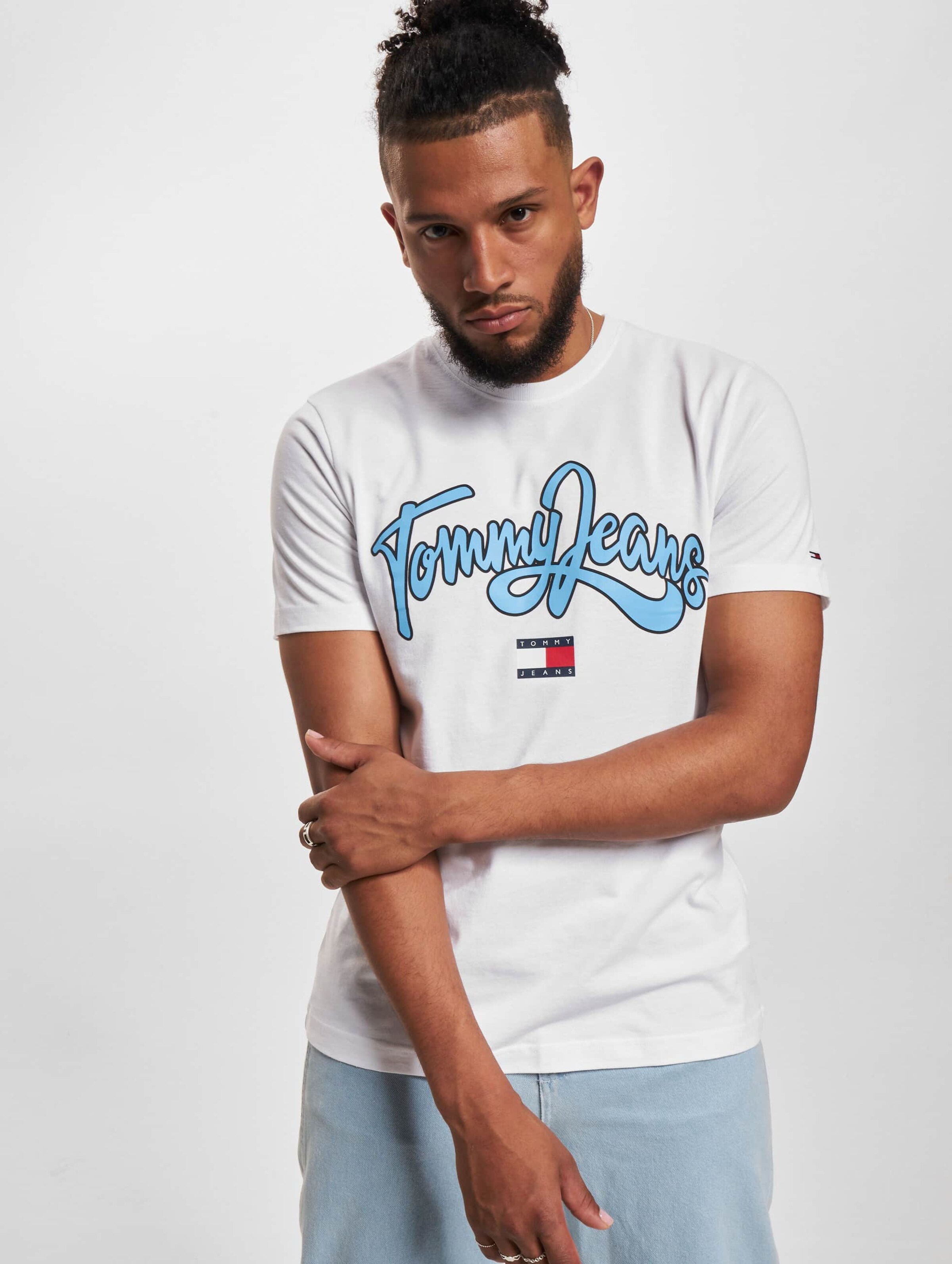 Tommy jeans t hot sale shirt collegiate