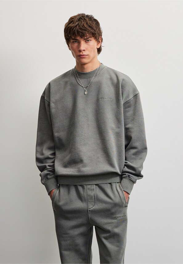 Logo Oversized-0