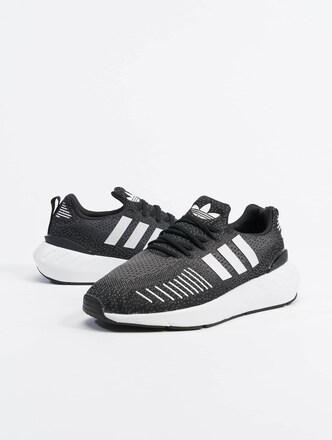 Adidas Originals Swift Run 22