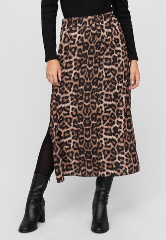 Longform skirt with slit