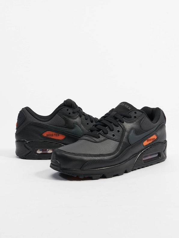 Nike Air Max 90 GTX Sneakers-0