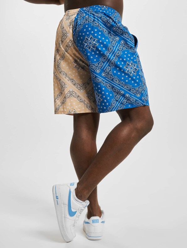 Small Signature Paisley Block Resort-3