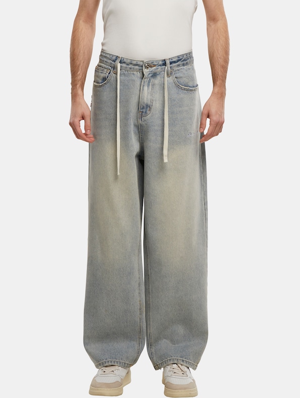 Loose Fit Jeans-2
