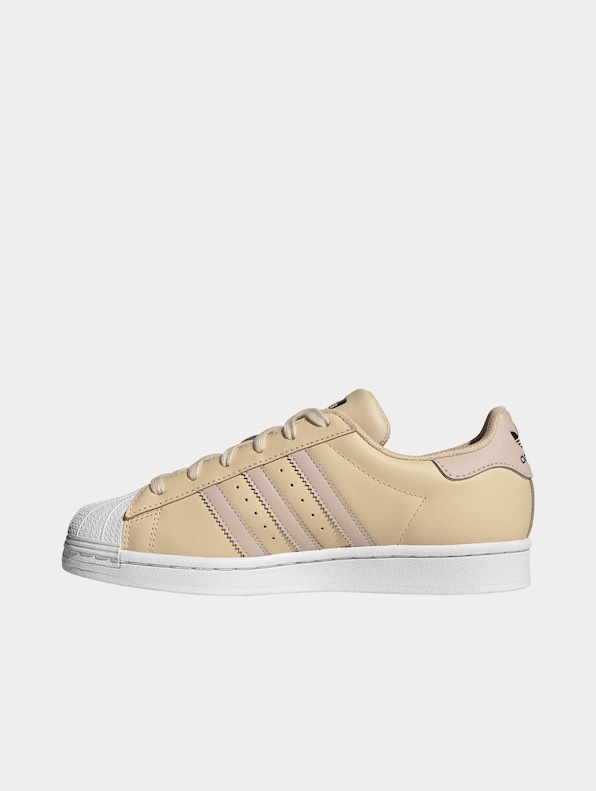 Superstar-3
