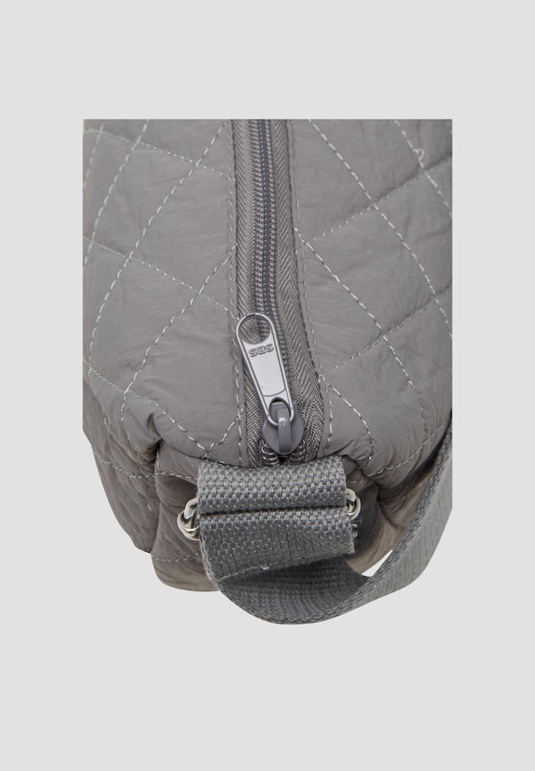 Medium Diamond Quilted-3
