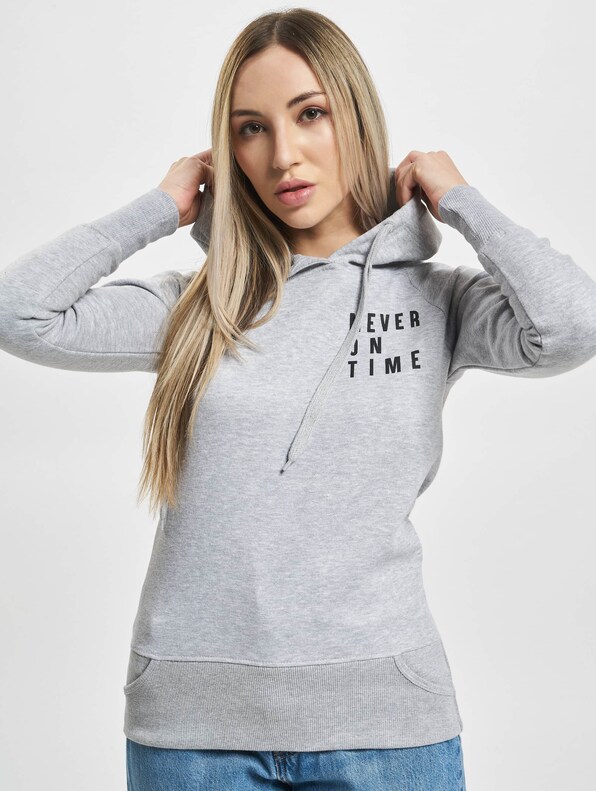 Ladies Never On Time-0