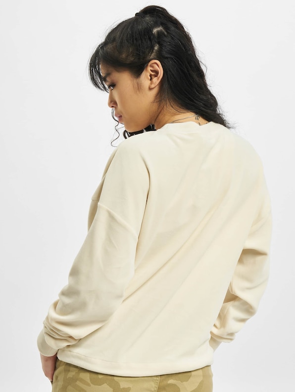 Oversized Velvet -1
