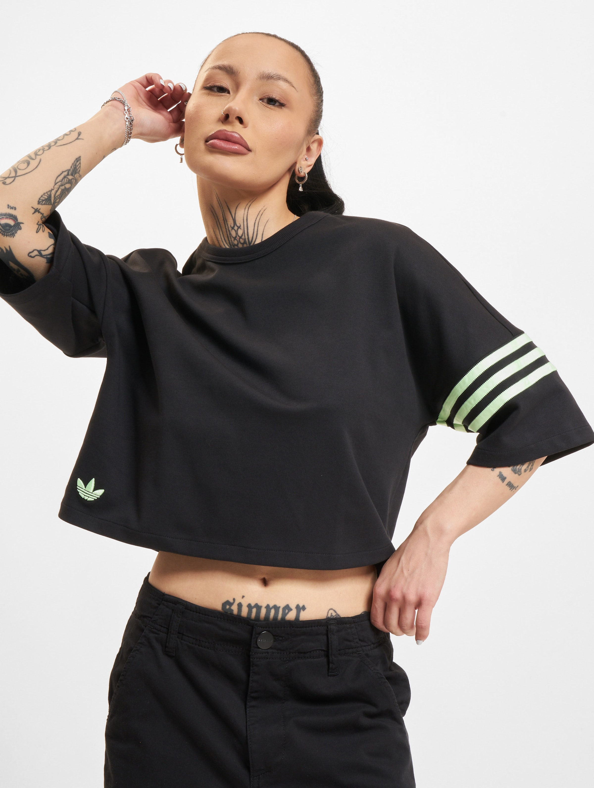 adidas Originals NeuCL T-Shirts Frauen,Unisex op kleur zwart, Maat M