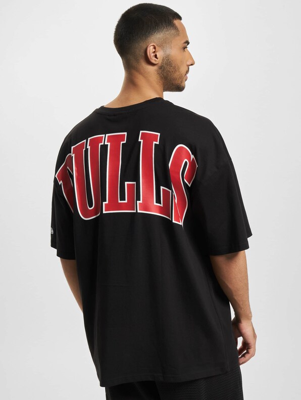 NBA Infill Logo Oversized Chicago Bulls-1
