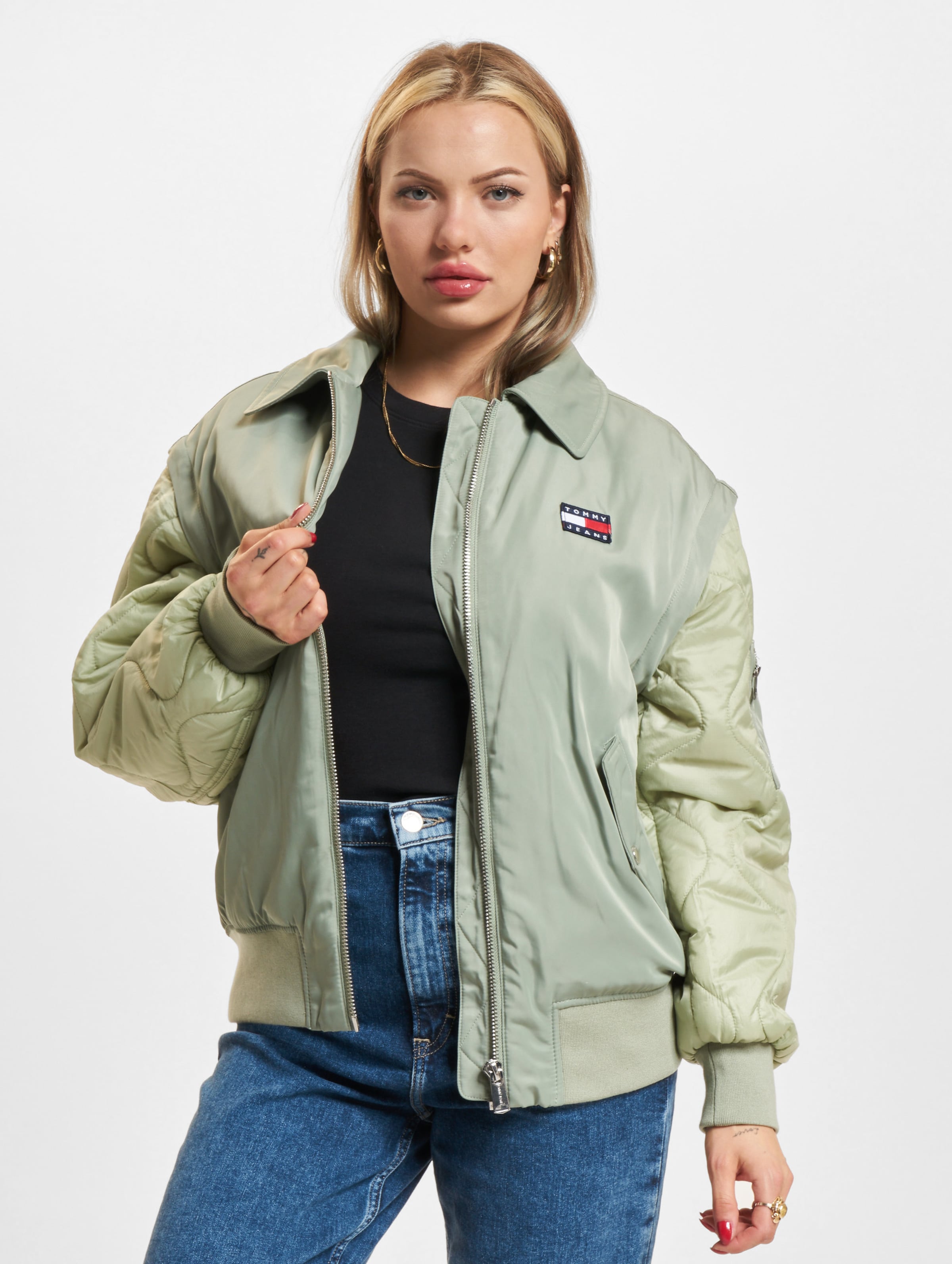 Tommy Jeans Zip Sleeve op kleur groen, Maat XS